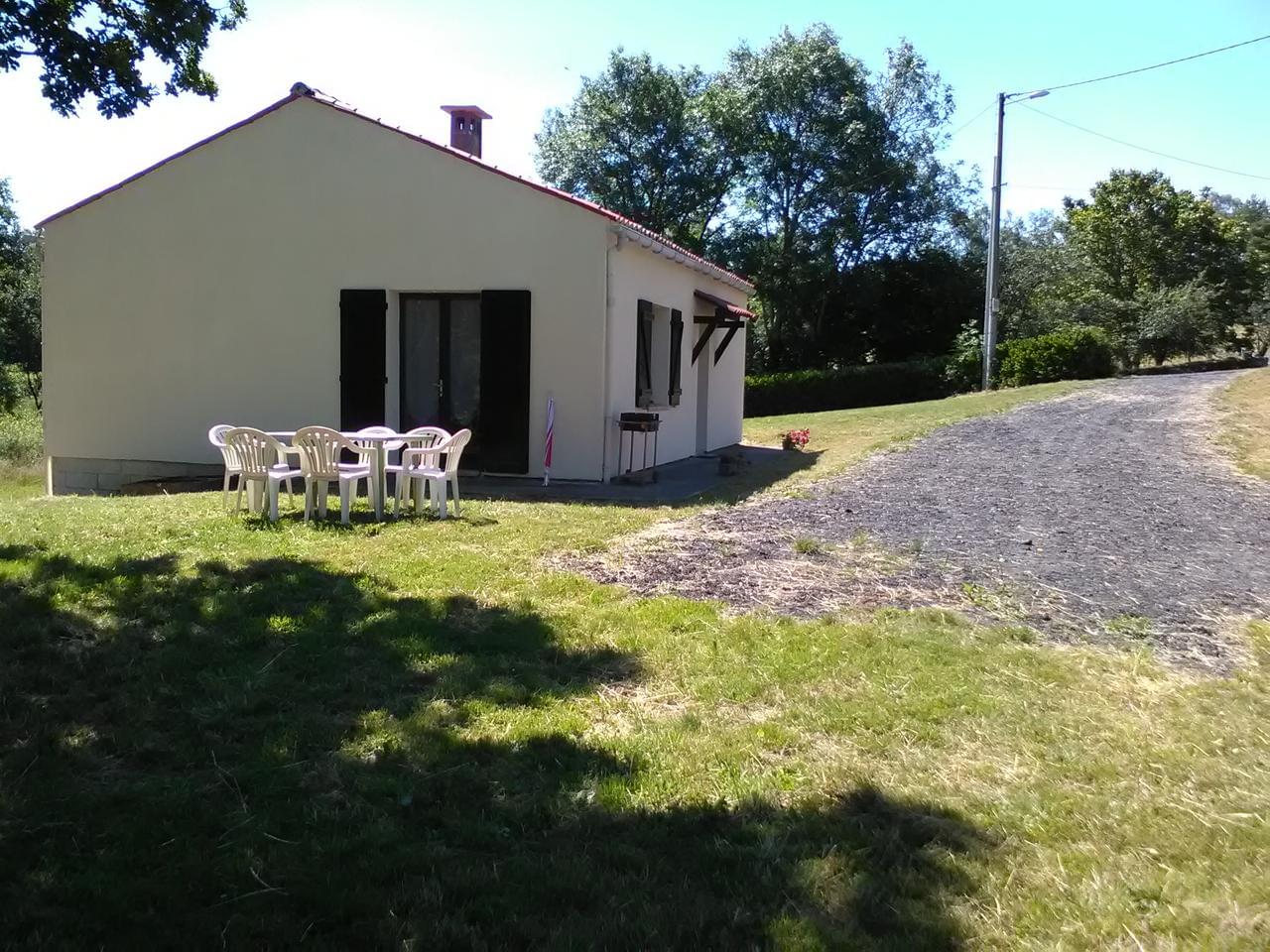 Gîte du Bois des Noisettes Location de vacances à Bromont Auvergne Rhône Alpes