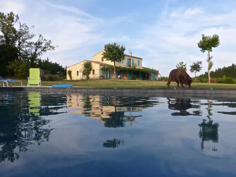 Maison calme 5 chambres, vue sur Camargue, piscine