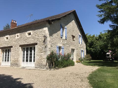 Spacieuse maison à la campagne proche Bergerac